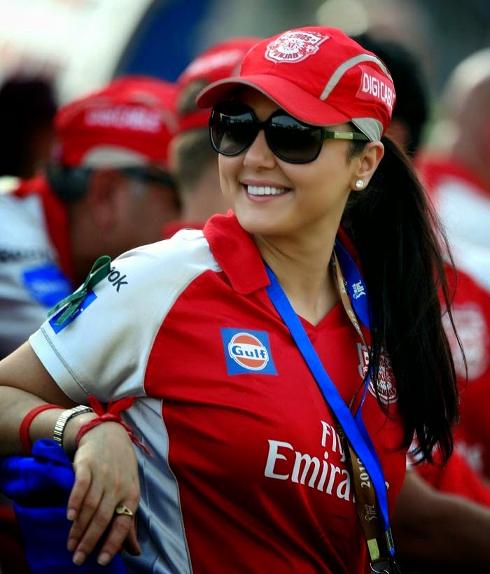 Preity Zinta Bollywood Celebrity Clothing in IPL 2014