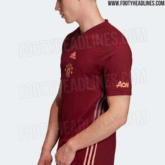 manchester united travel t shirt