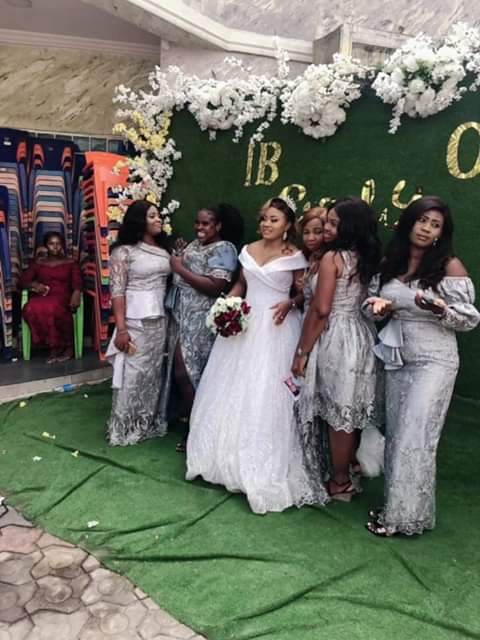 "When you feel the world is spinning against you remember my story"- Nigerian single mother writes as she weds 12 years after the birth of her daughter