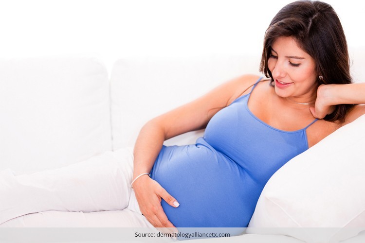 All 2 Women Causes And Remedies For Oily Skin During Pregnancy