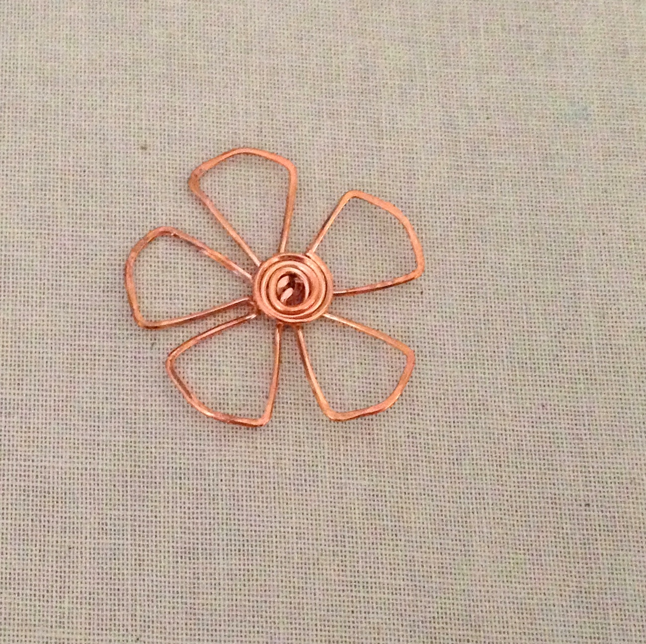 Copper Wire Flower by Lisa Yang Jewelry, Free Tutorial, DIY