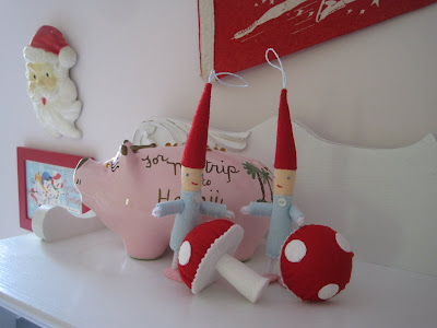 Creative Breathing: Elves, Mushrooms and Desktop Backgrounds