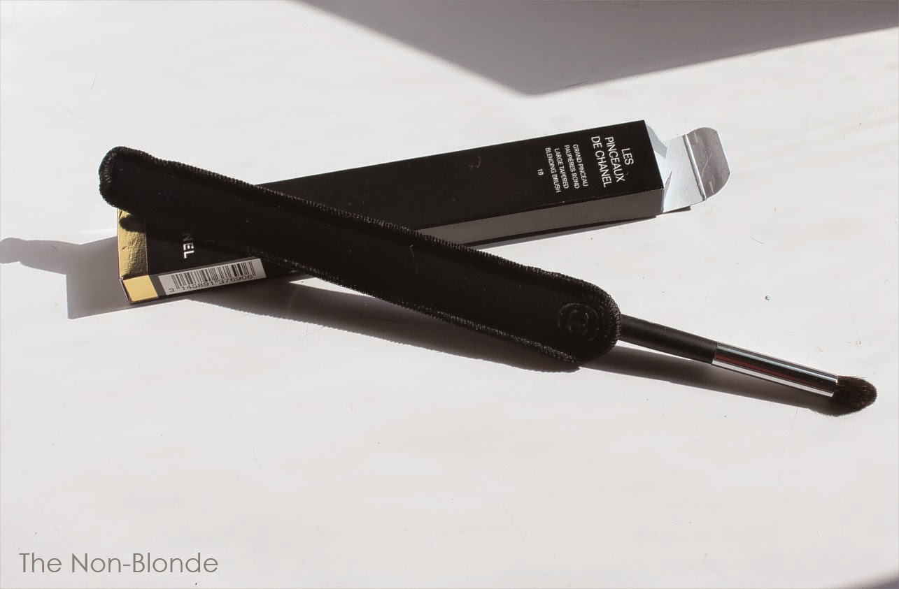 Chanel Large Tapered Blending Brush 19 The NonBlonde