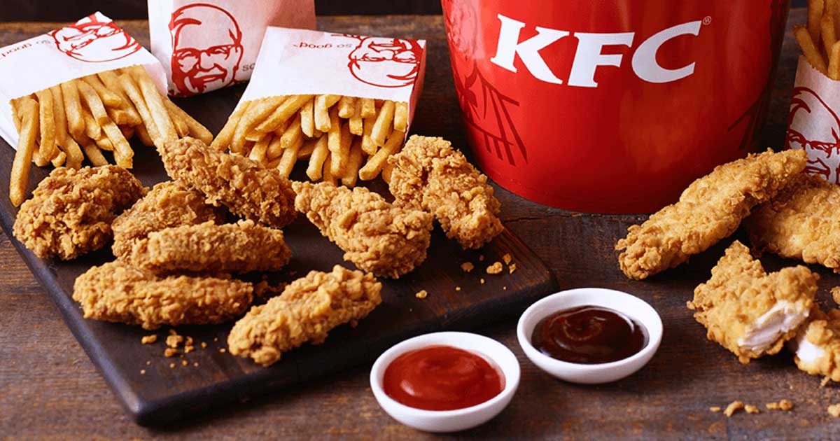 فضيحة KFC من داخل المطبخ .. 5 ملايين شاهدوا ممارسات مقززة تحدث أثناء إعداد الوجبات! 