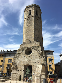 Campanar de l'antiga església parroquial de Santa Maria de Puigcerdà