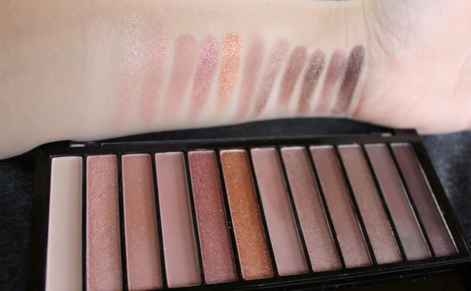 Makeup Revolution Iconic 3