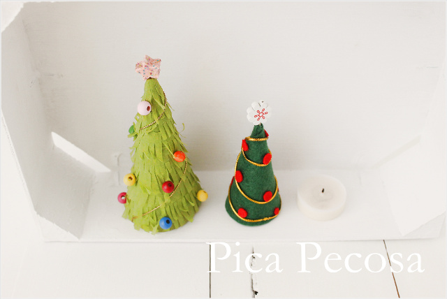 atmósfera liebre Tractor Pica Pecosa: Haz mini árboles de Navidad DIY con cartón reciclado, fieltro  y servilletas de papel