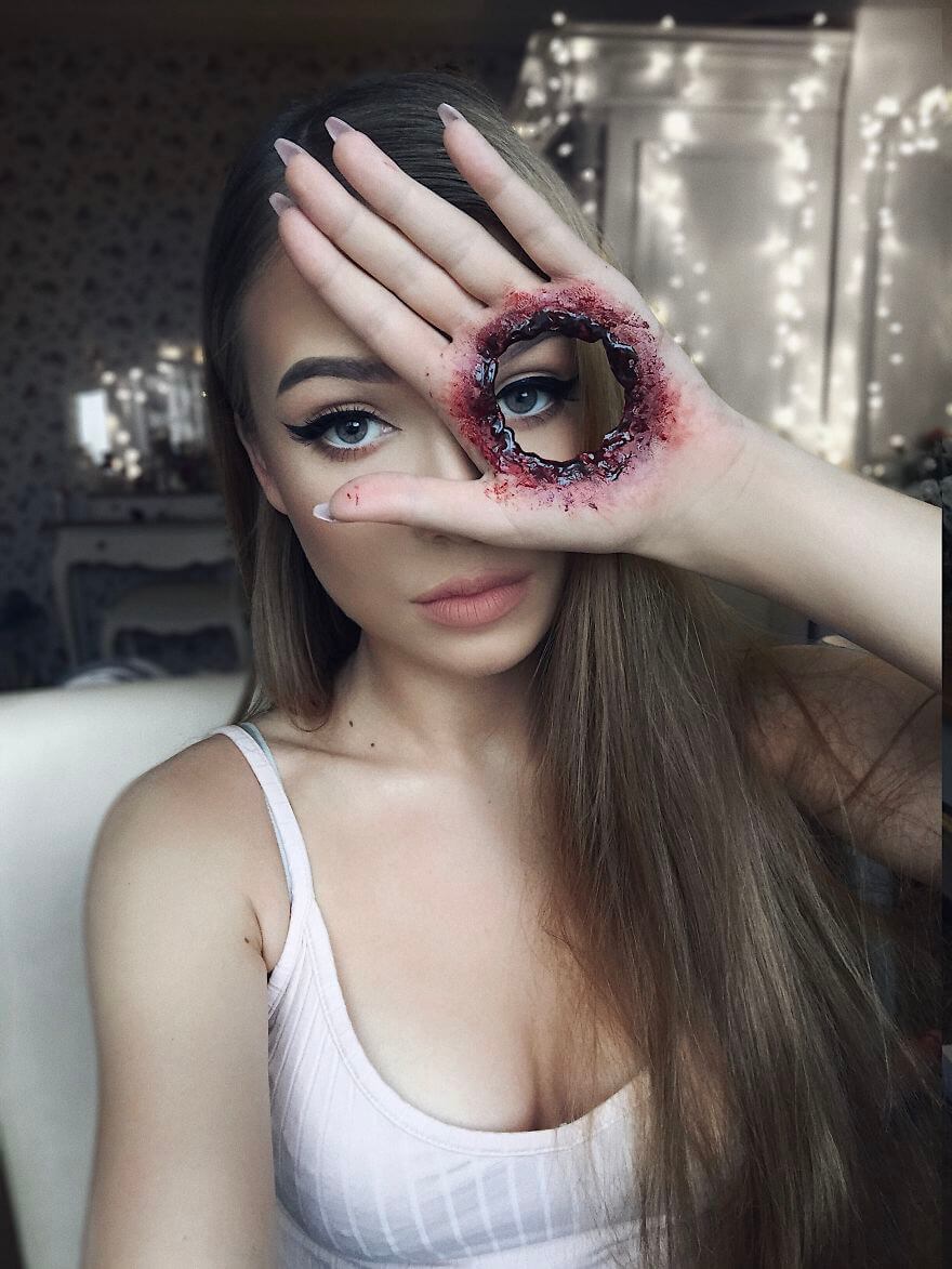 23-Year-Old Monika Mastered The Art Of Makeup For Halloween