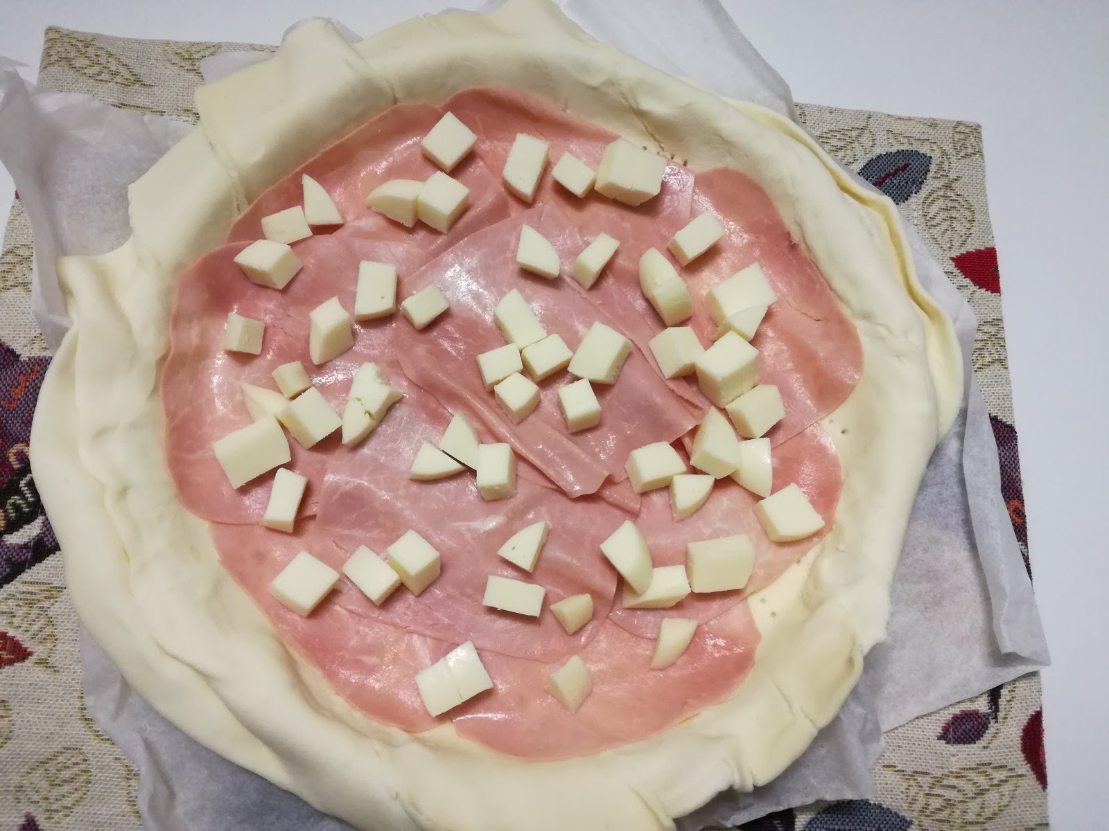 MonnElisa Quiche con prosciutto cotto e formaggio saporito