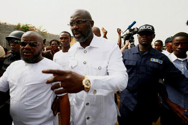 Ex-Futbolsita gana elecciones en Liberia 