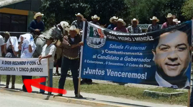 "CABEZA de VACA",el "NARCO CANDIDATO PANISTA" ACUSA FOTOMONTAJE de...una CALCOMANIA"..."ofende" la i Screen%2BShot%2B2016-05-12%2Bat%2B16.21.51