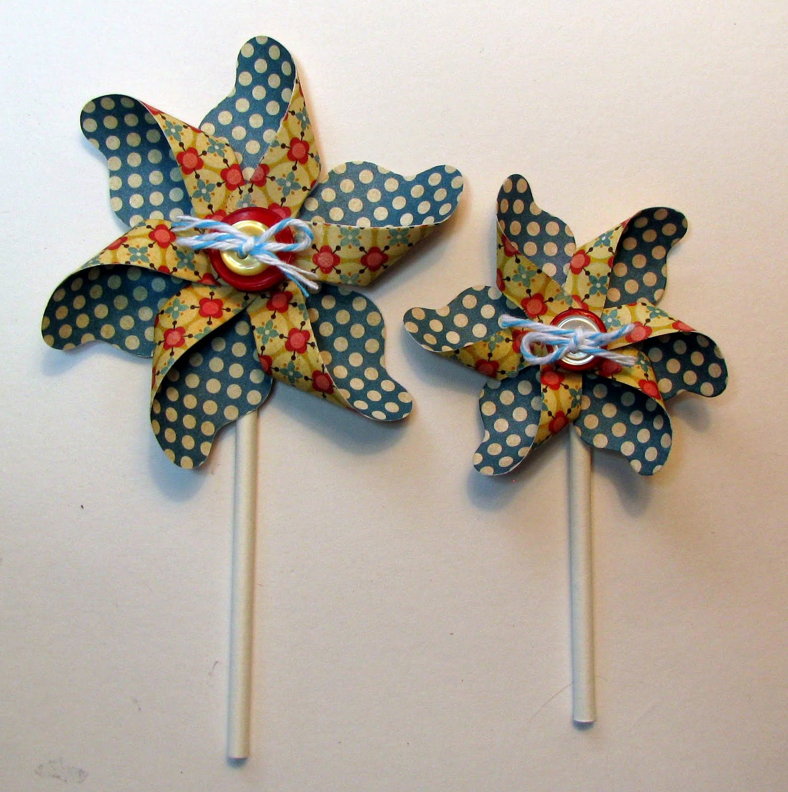 24 Mini Pinwheel Windmills