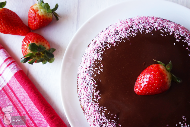 tarta de chocolate con glaseado de nutella fácil