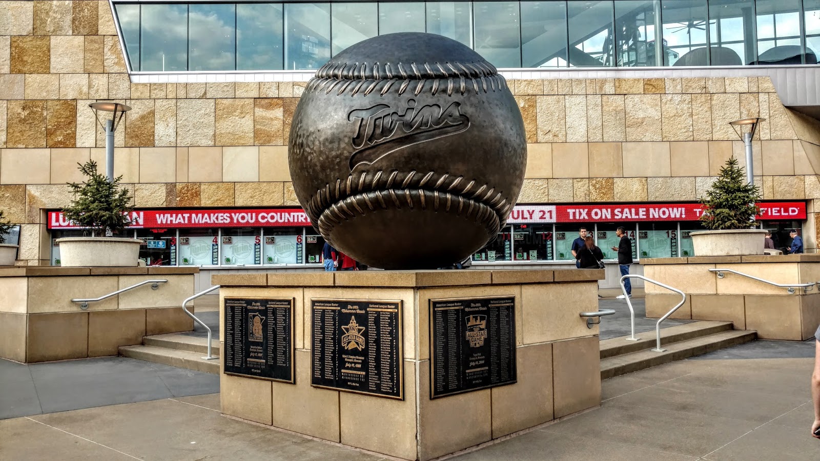 Sports Road Trips Toronto Blue Jays At Minnesota Twins May 1 2