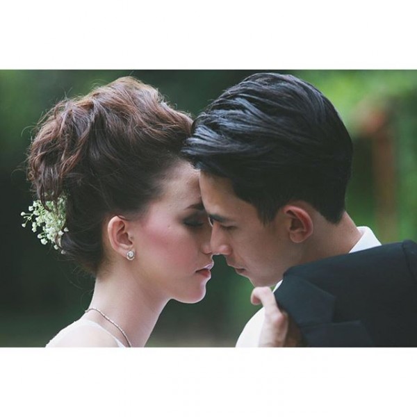 Fakta Pernikahan Dahlia Poland Dan Fandy Christian - Gosip Artis