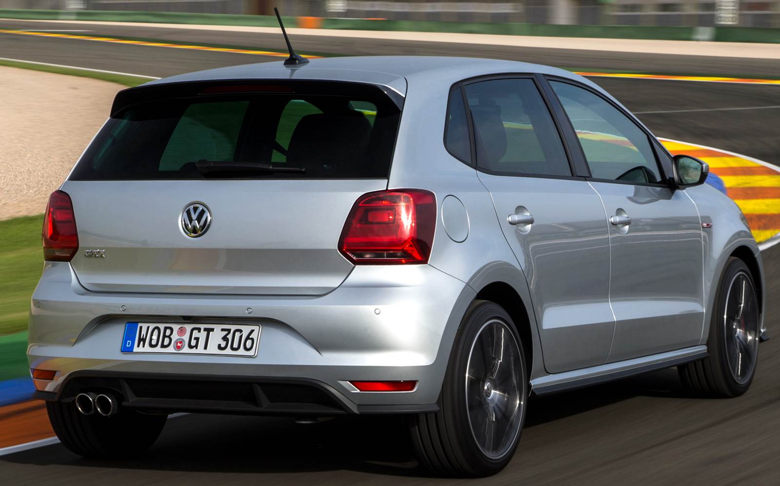 Volkswagen Polo - segundo carro mais vendido na Europa