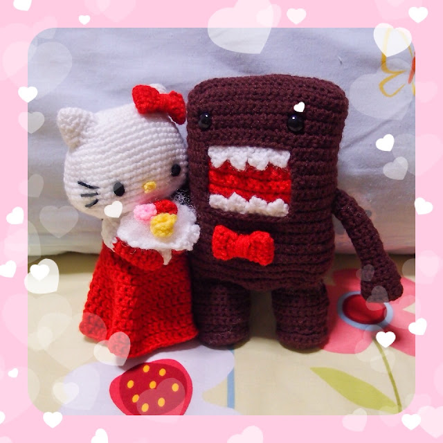 crocheted hello kitty bride and domo-kun groom amigurumi