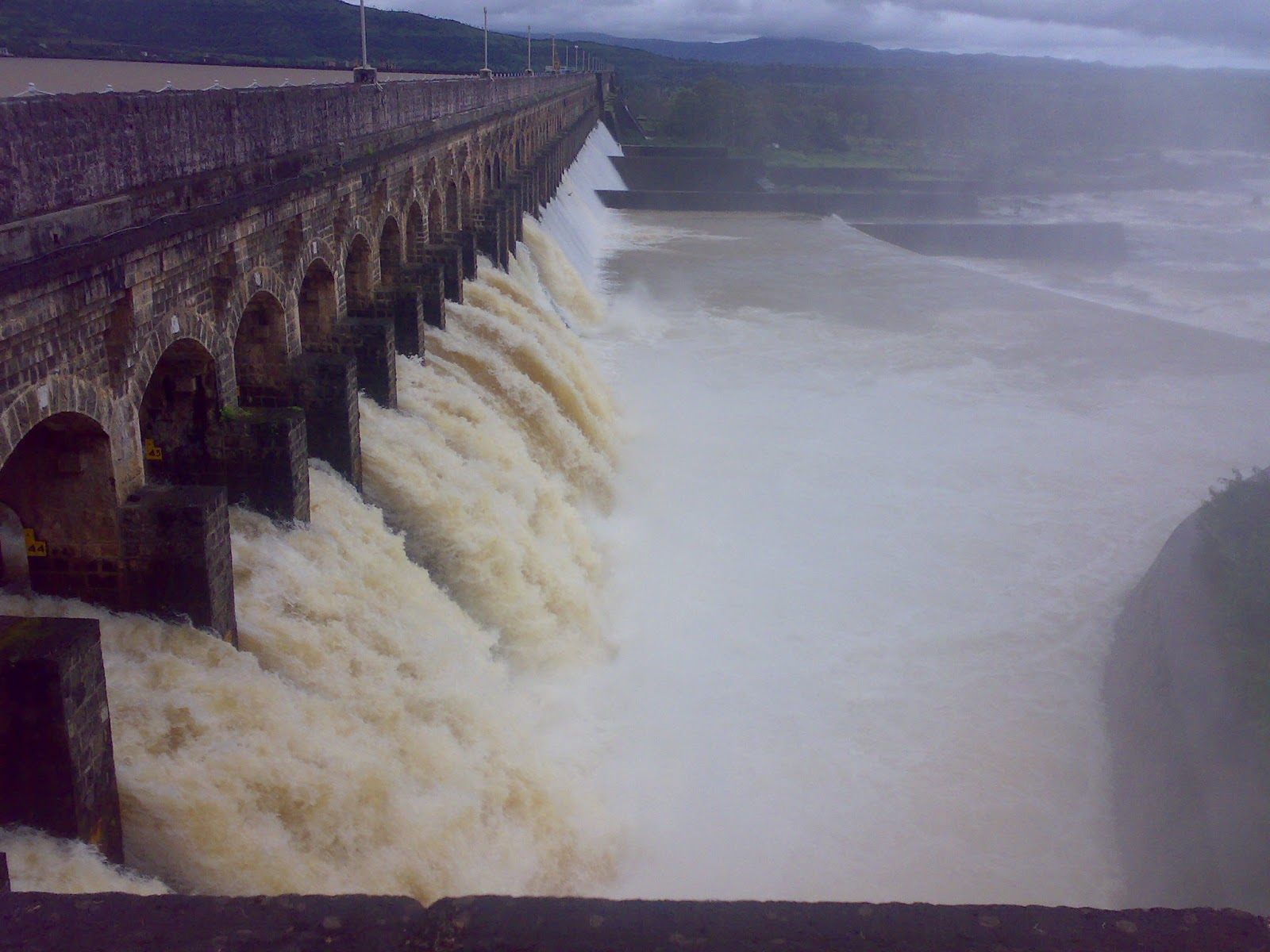 Nehru Garden Koyna Nagar