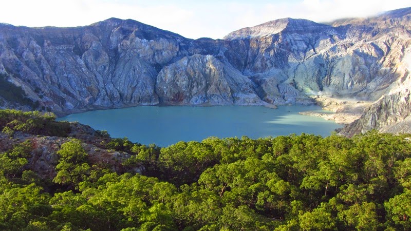 LET'S GO AROUND THE WORLD!!!: MENGGAPAI KALDERA GUNUNG SIRUNG