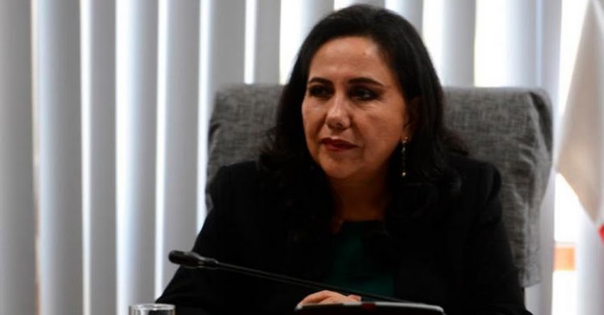 Cuestionan al MINEDU por no contratar psicólogos en los colegios Cuestionan al MINEDU por no contratar psicólogos en los colegios