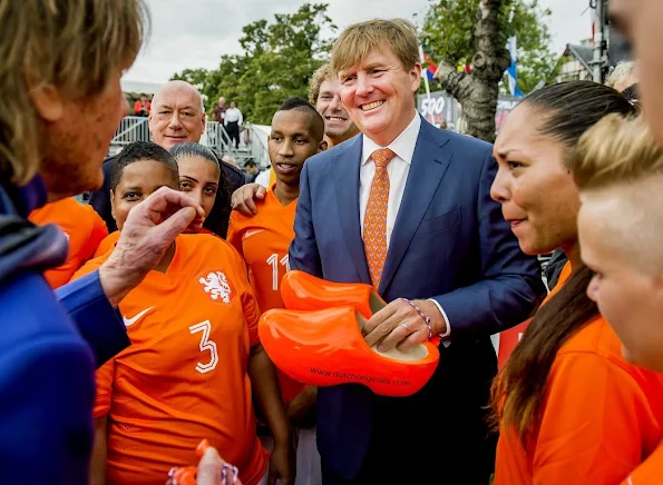 the opening of the football matches of the Dutch women’s team against Argentina and the men’s team against Northern-Ireland