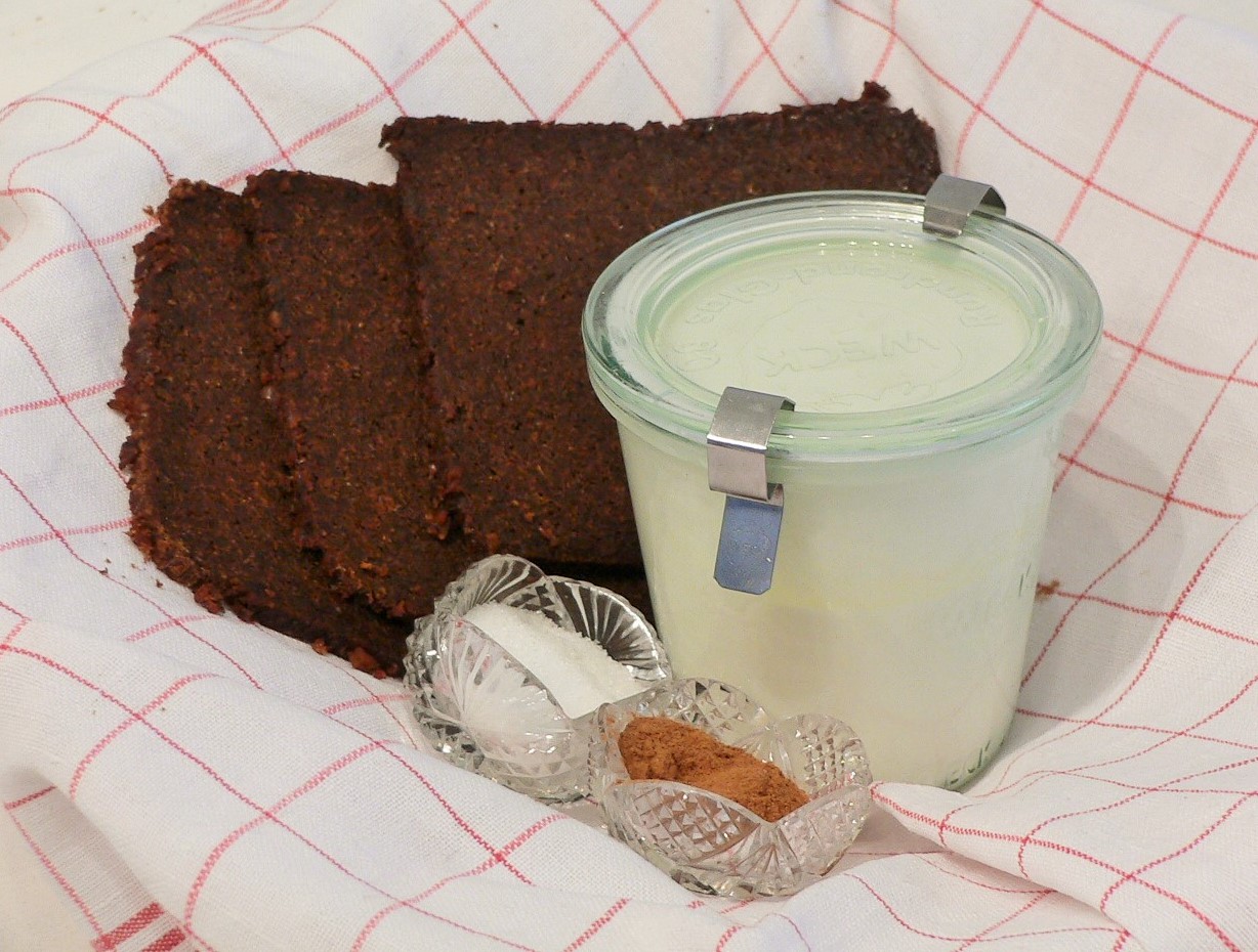 Dickmilch mit Zimt und Schwarzbrot | Köksch un Qualm – Blog