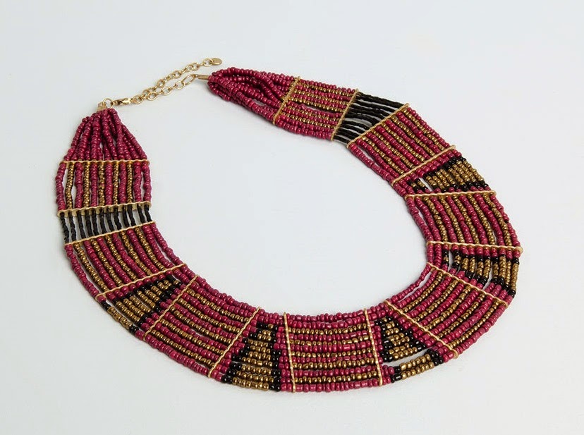 http://www.pullandbear.com/gb/en/woman/jewellery/bead-necklace-c51501p4238529.html?utm_source=linkshare&utm_medium=affiliate