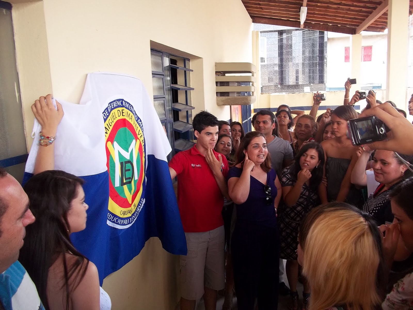 ESCOLA DE REFERÊNCIA EM ENSINO MÉDIO