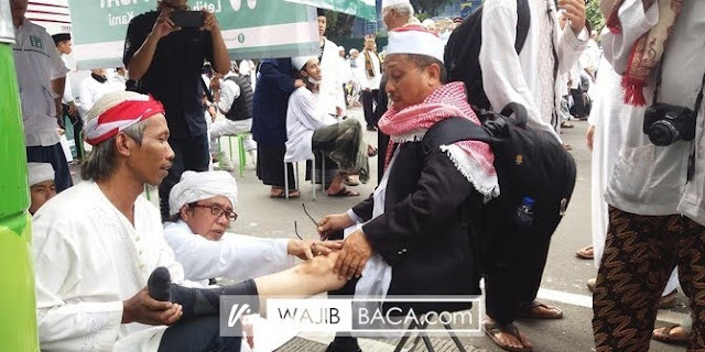 Cerita Pemijat Gratis Pada Aksi Bela Islam Jilid III Cerita Pemijat Gratis Pada Aksi Bela Islam Jilid III