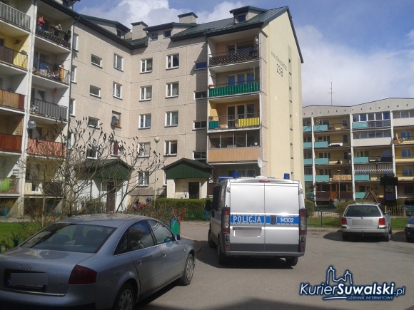 zwłoki na klatce kowalskiego suwałki zwłoki na klatce kowalskiego suwałki