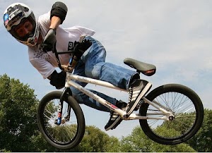Sejarah dan Awal Mula Sepeda BMX Sejarah dan Awal Mula Sepeda BMX