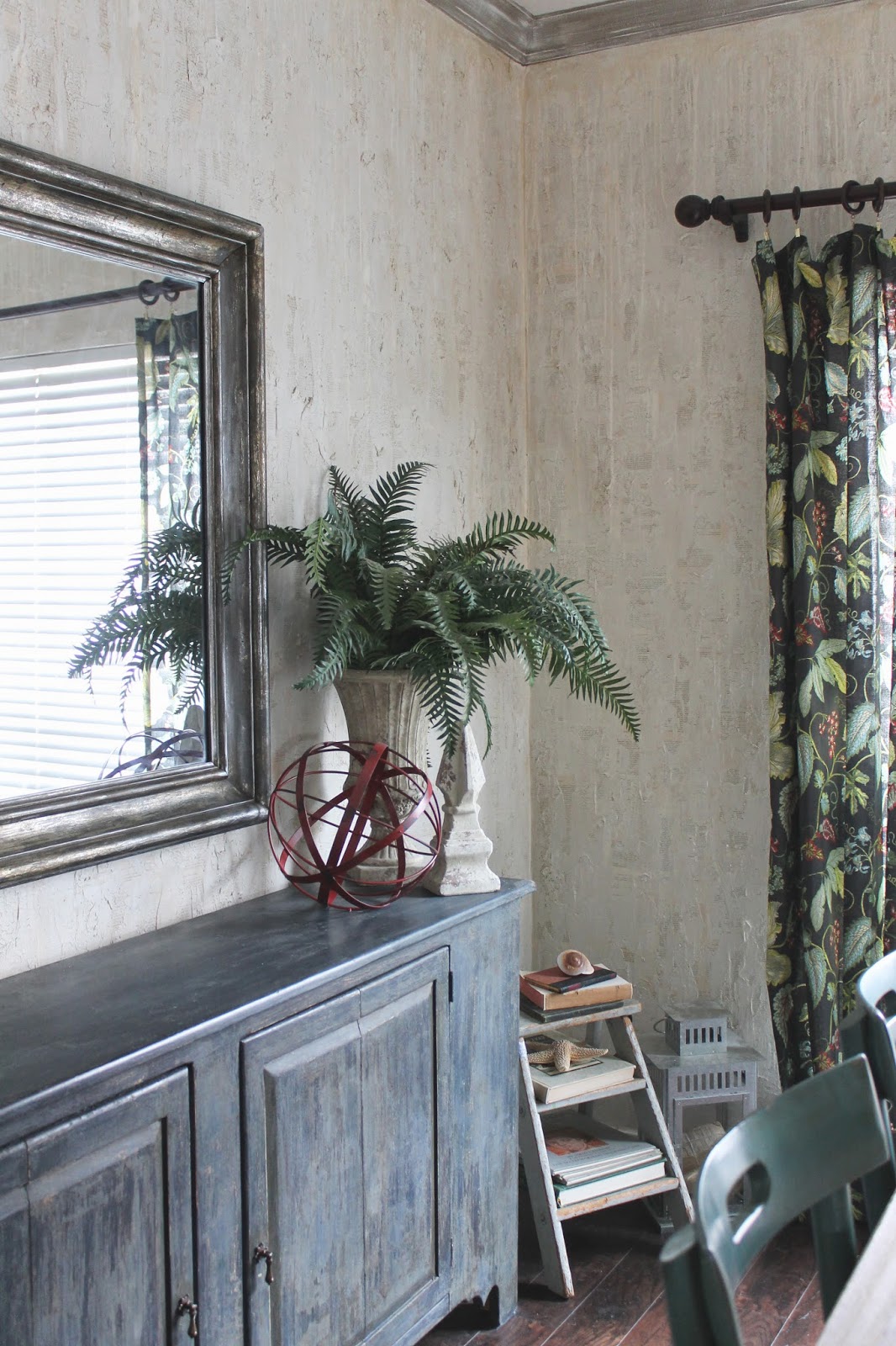 The ragged wren : Dining Room Reveal