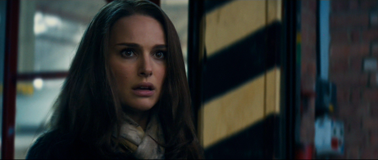 Movie and TV Screencaps Natalie Portman as Dr. Jane Foster in Thor