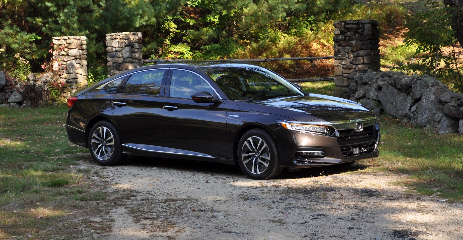 First Drive: 2018 Honda Accord Hybrid Is A No Compromise ...