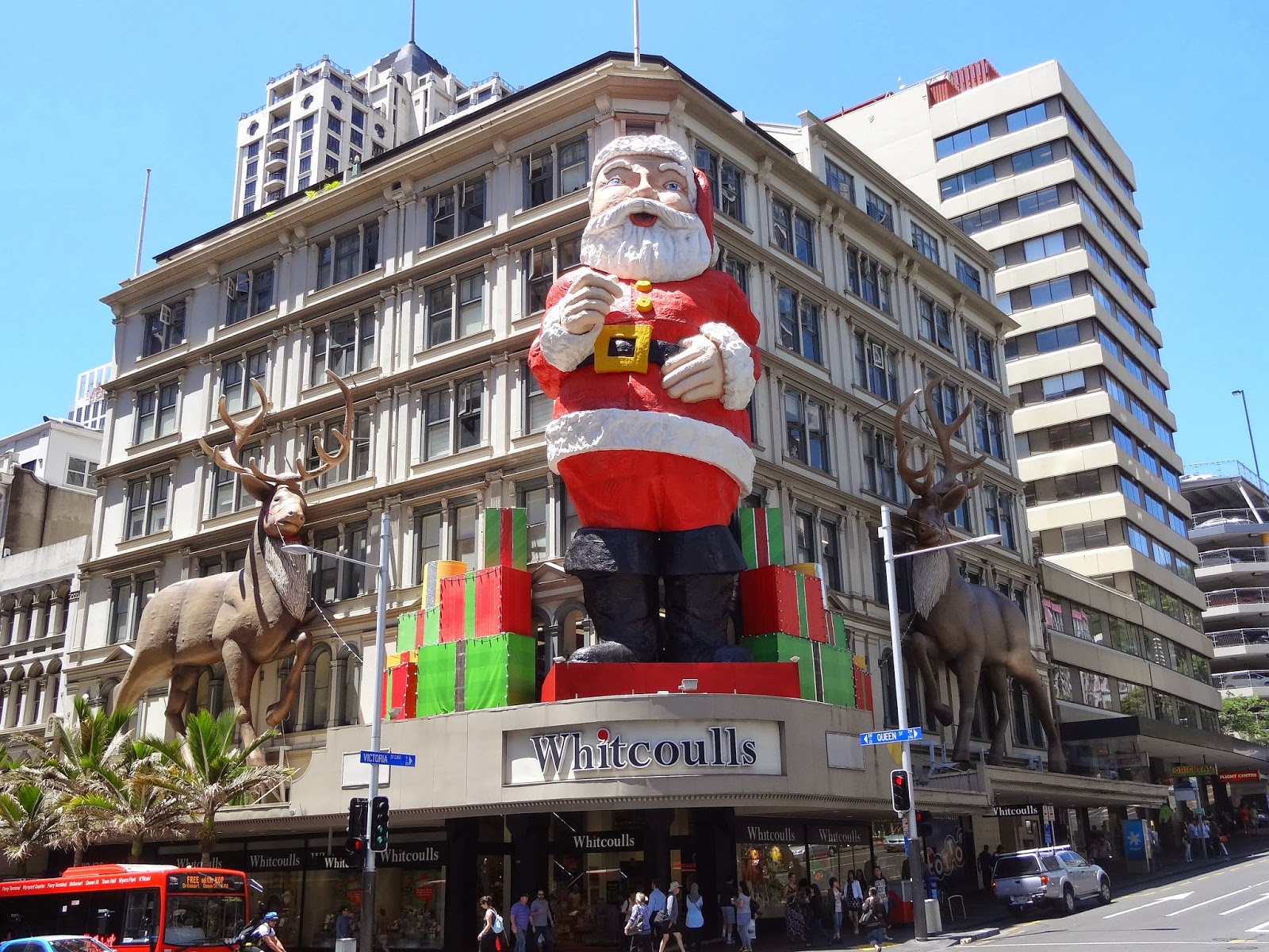 A la découverte du pays au long nuage... Décorations de Noël à Auckland
