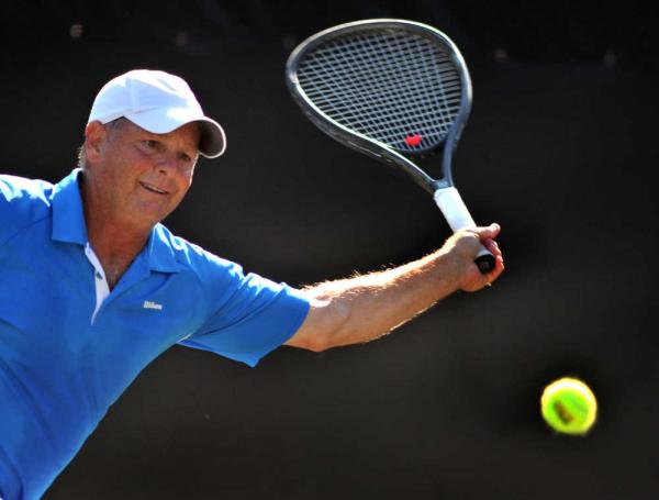 Mencegah Stroke dengan Membiasakan Diri Berolahraga Tenis Lapangan
