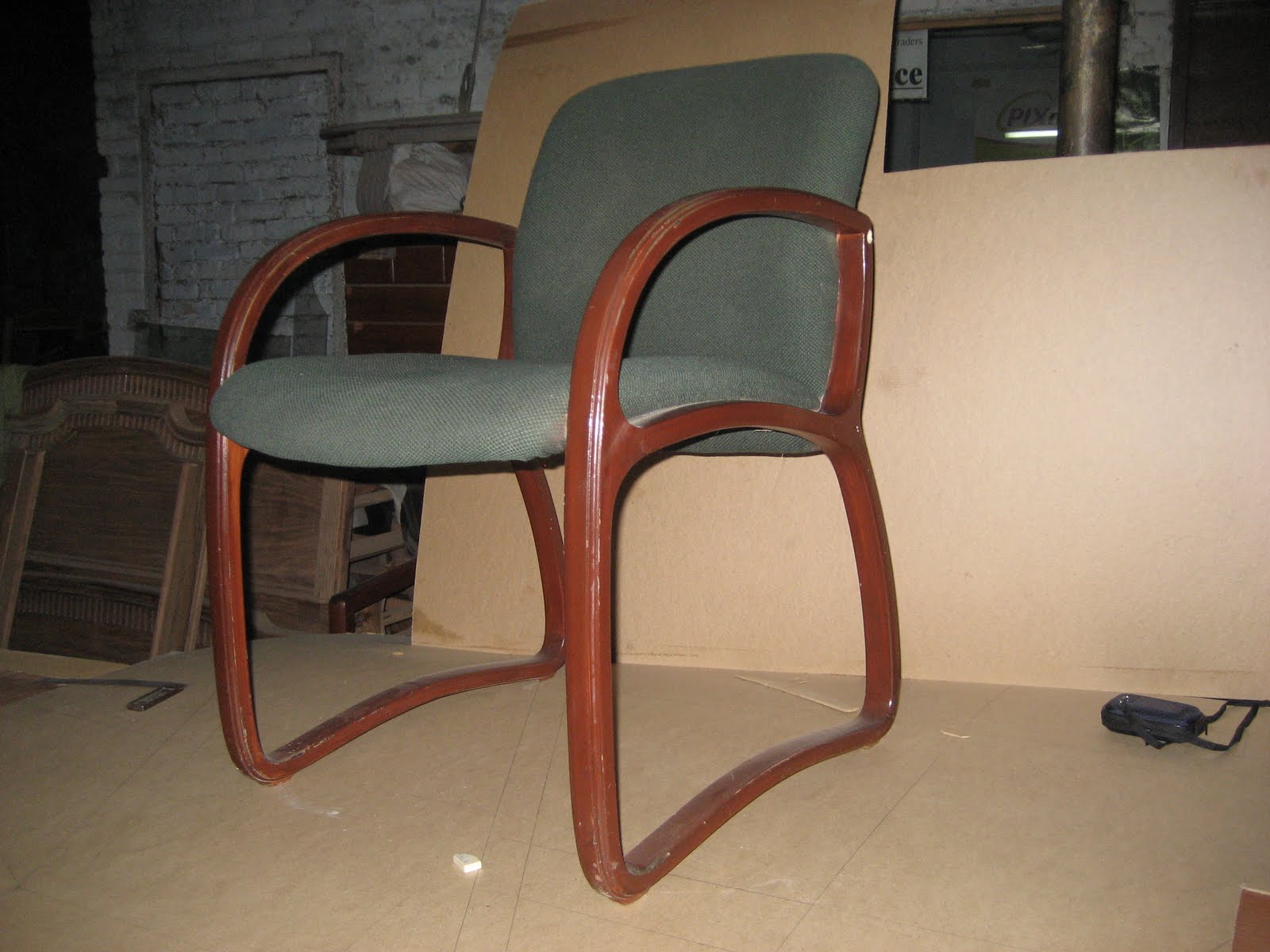 furniture-front-new-look-visitor-chairs