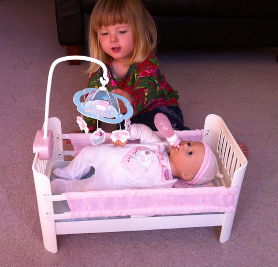 Never bored of bubbles Baby Annabell bed with lullaby