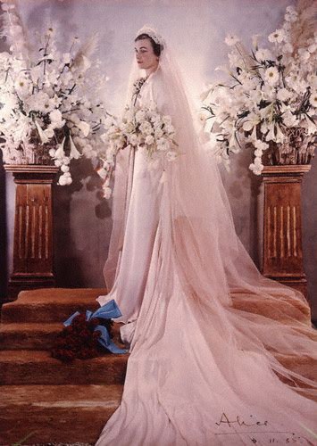 The Royal Order Of Sartorial Splendor Wedding Wednesday Alice The Royal Order Of Sartorial Splendor Wedding Wednesday Alice Ss Gloucester S Gown