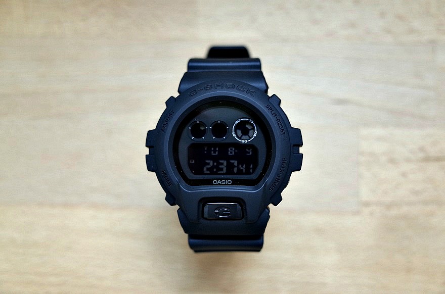 Casio dw6900bb hot sale
