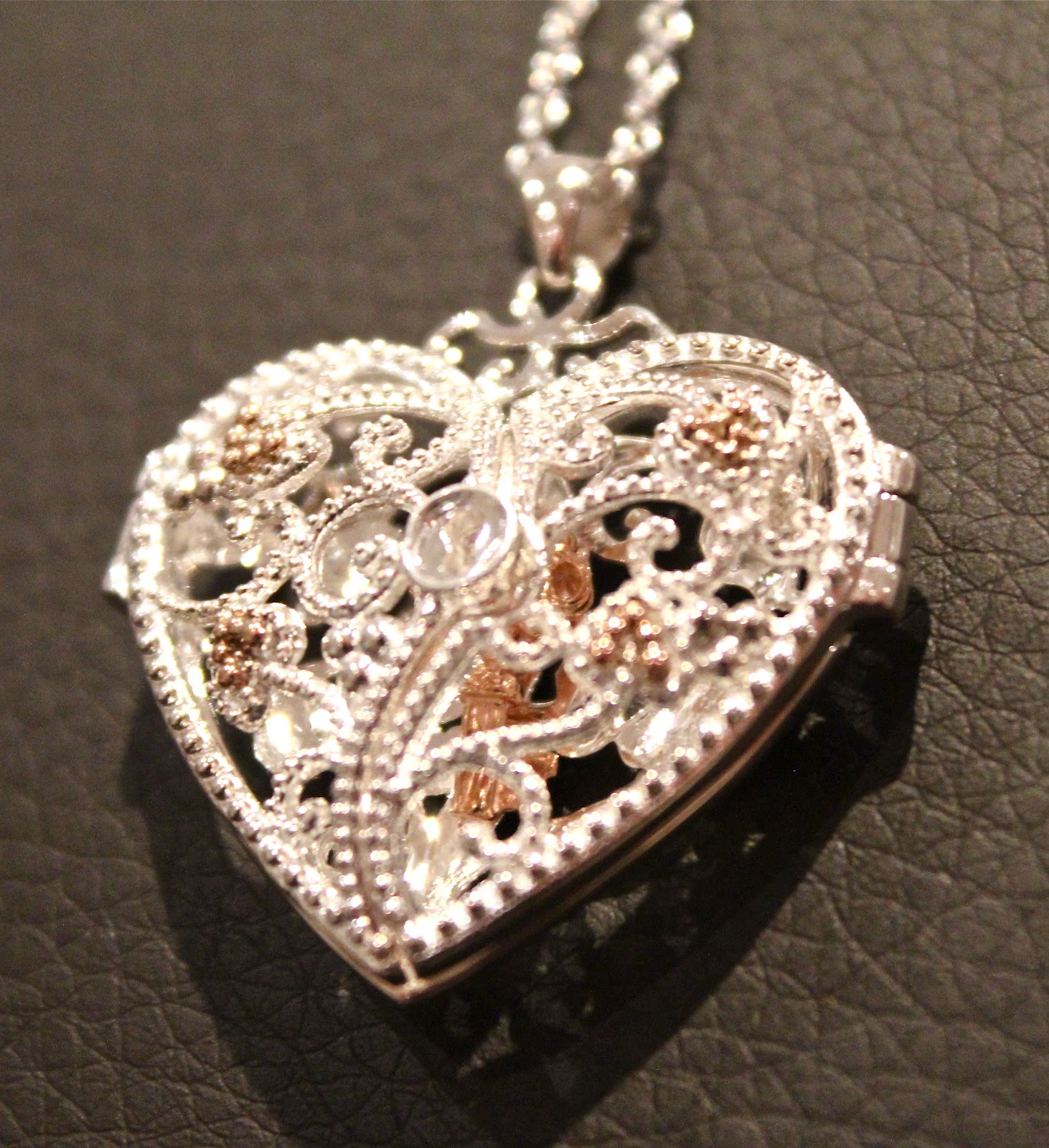 Clogau kensington hotsell heart locket