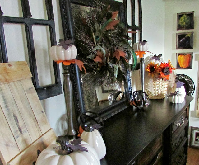 Fall Decor In the Dining Room