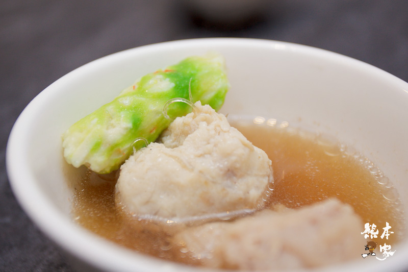 皇老爺溫體牛肉鍋|台南民權路美食|近阿美飯店~牛骨湯-現切溫體牛肉好吃