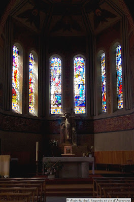 l'Eglise sainte Jeanne d'Arc de saint-Eloy les Mines.Puy de Dôme.