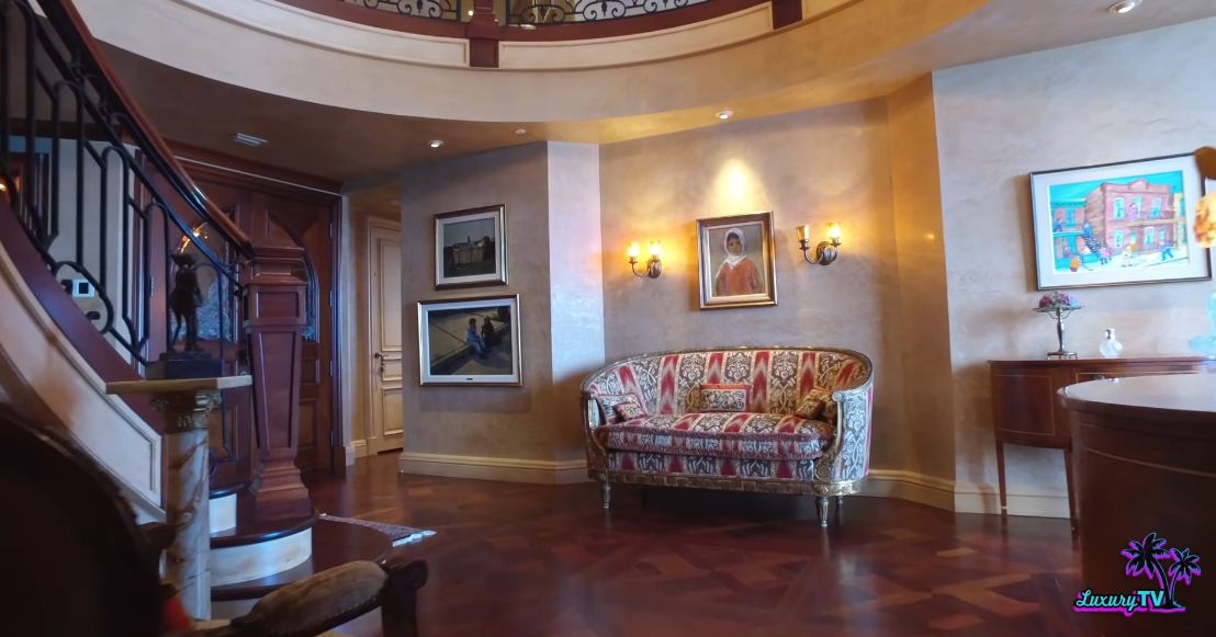 34 Photos vs. 6051 N Ocean Dr PH 5, Hollywood, FL Interior Design Luxury Penthouse Tour
