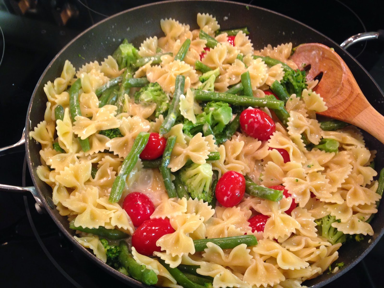 I Like to Bake and Cook Blog Vegetable pasta medley in a light cream sauce
