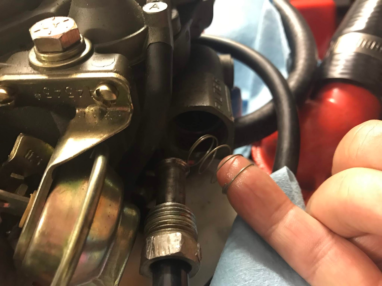 Replacing the Fuel Filter on the Rochester Quadrajet (2022)