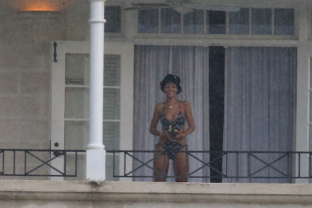 Rihanna81.jpg