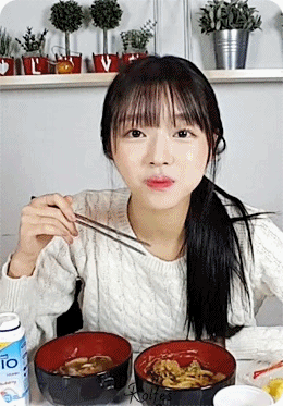 오늘의 오마이걸 유아 V앱 움짤(2).gif | 인스티즈