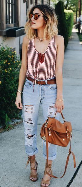 how to wear boyfriend jeans : stripped top + bag + sandals